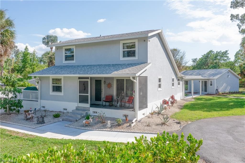 260 8th St, Naples