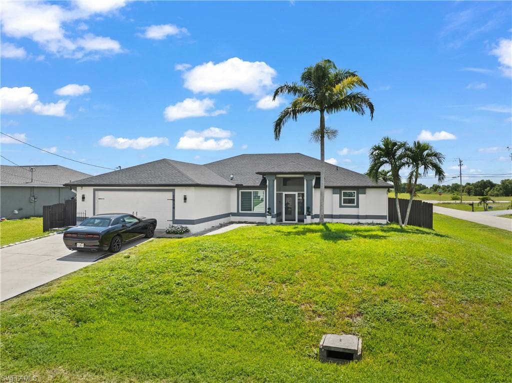 1834 7th Pl, Cape Coral, photo 2