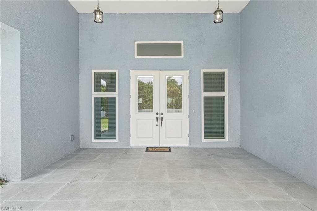 1853 Della Dr, Naples, photo 2