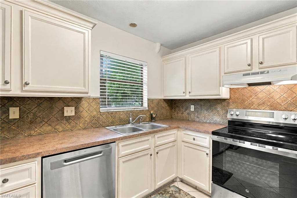 5501 Rattlesnake Hamm Rd #209, Naples, photo 3