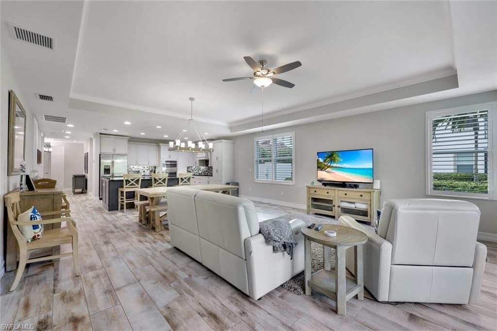 7801 Hawthorne Dr #2701, Naples, photo 2