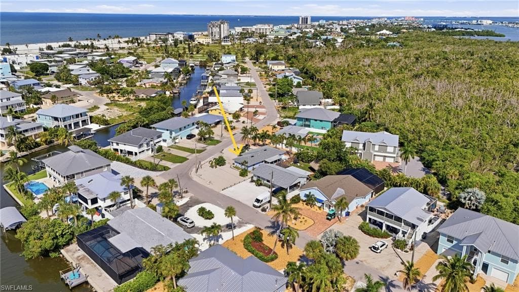345 Donora Blvd, Fort Myers Beach, photo 2