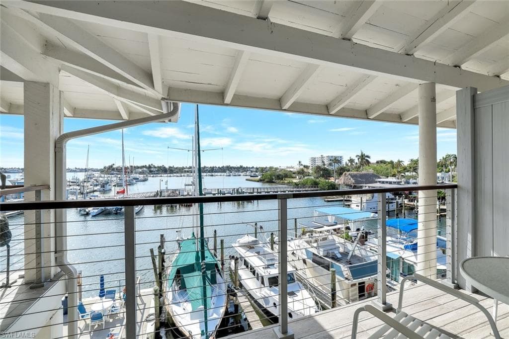 900 Broad Ave #320, Naples