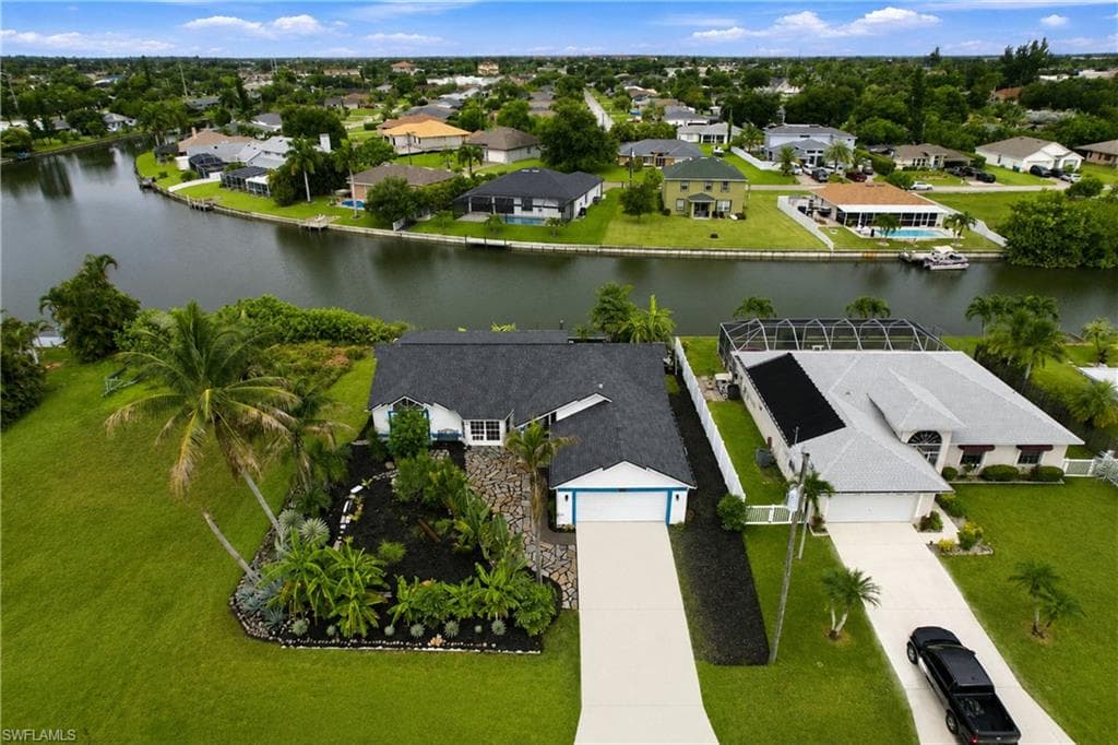 28 19th Ct, Cape Coral