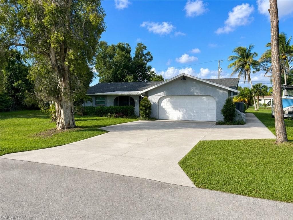 5419 Avenue, Bokeelia