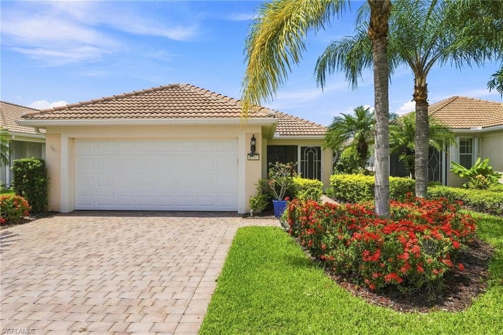 8732 Querce Ct, Naples, photo 2