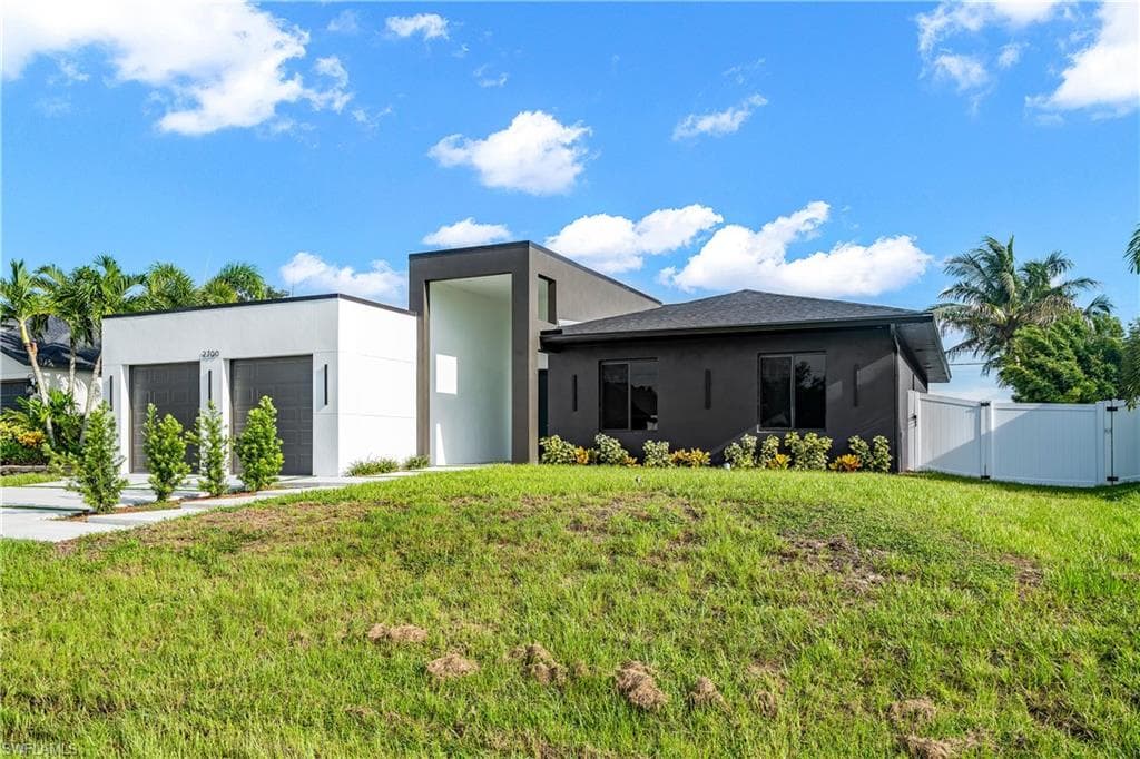 2700 Embers Ter, Cape Coral, photo 2