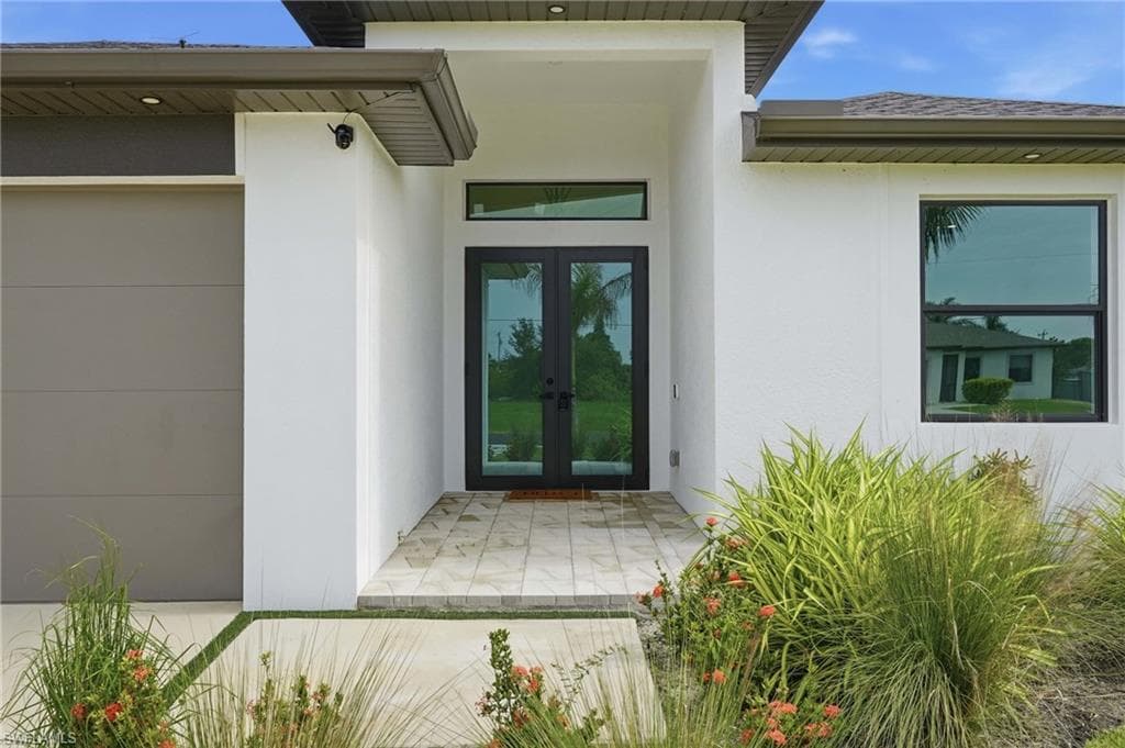 325 15th Ter, Cape Coral, photo 2