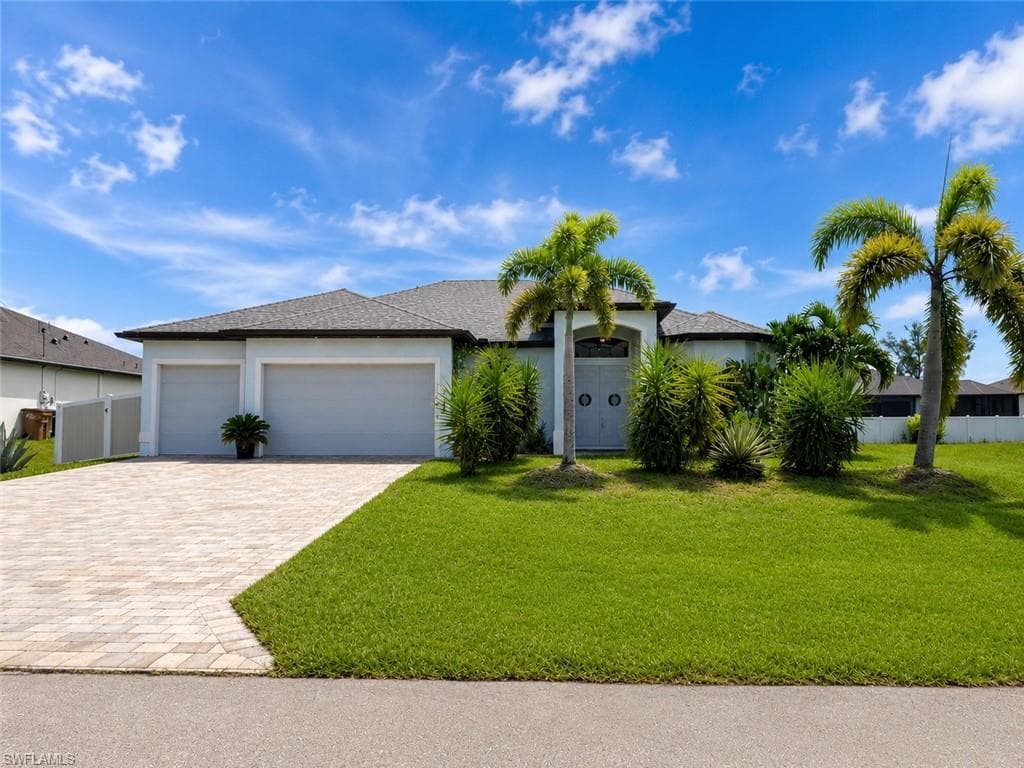 2123 41st Pl, Cape Coral