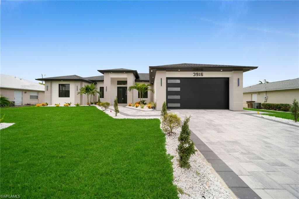 3916 20th Ave, Cape Coral