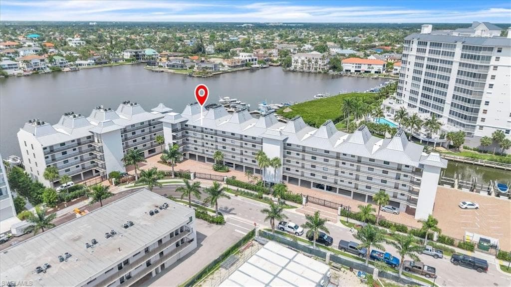 271 Southbay Dr #241, Naples