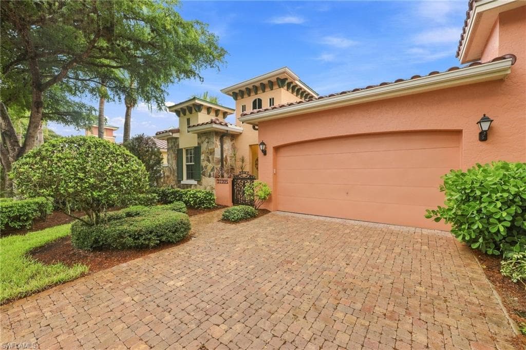 22205 Ponte Romano Ln, Estero, photo 2