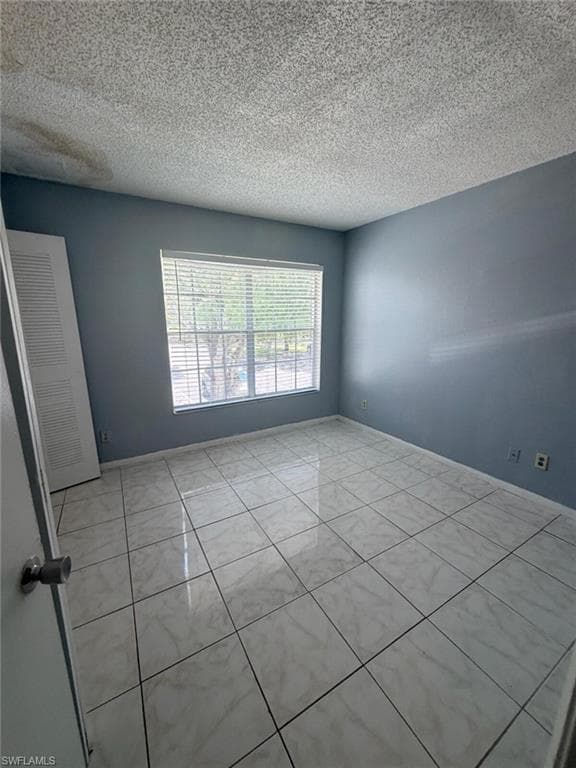 100 Santa Clara Dr #3, Naples
