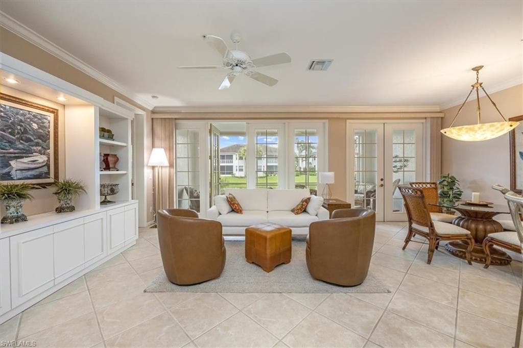 5060 Yacht Harbor Cir #102, Naples, photo 2