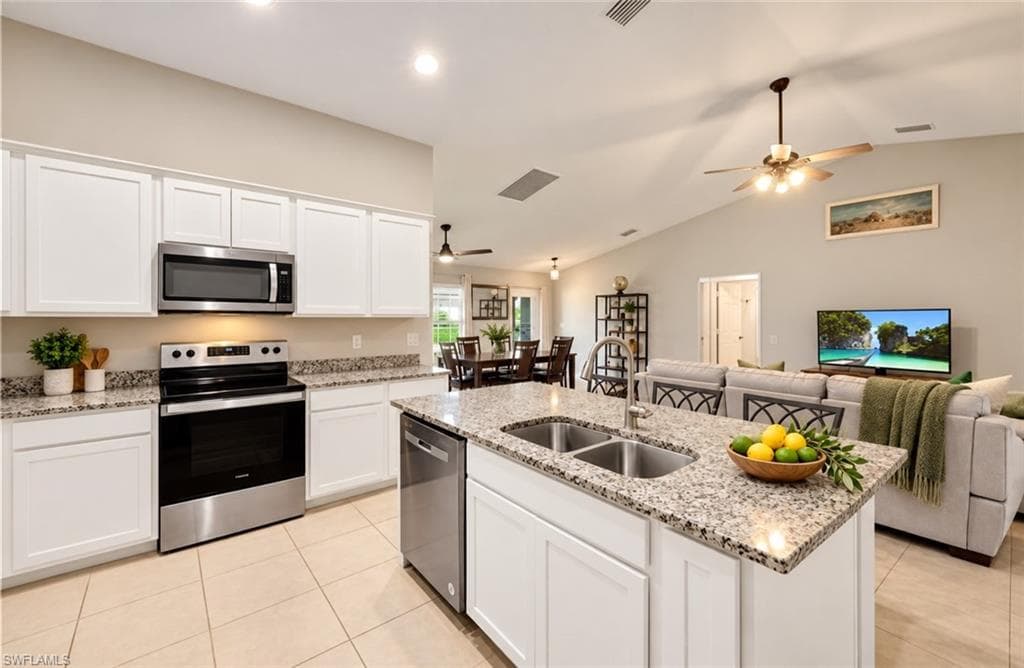 2627 4th Ter, Cape Coral, photo 3