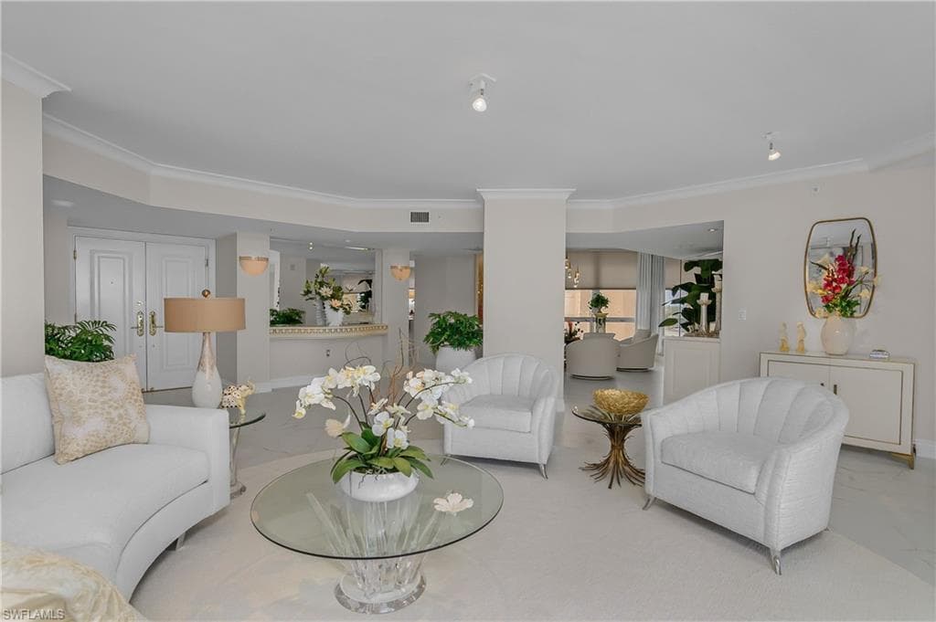 4021 Gulf Shore Blvd #903, Naples, photo 3