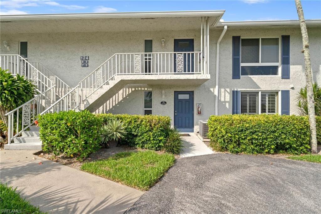 124 Penny Ln #5, Naples, photo 2