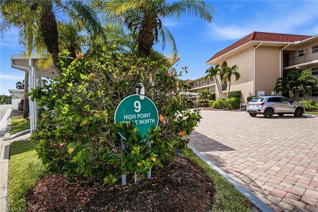 9 High Point Cir #108, Naples