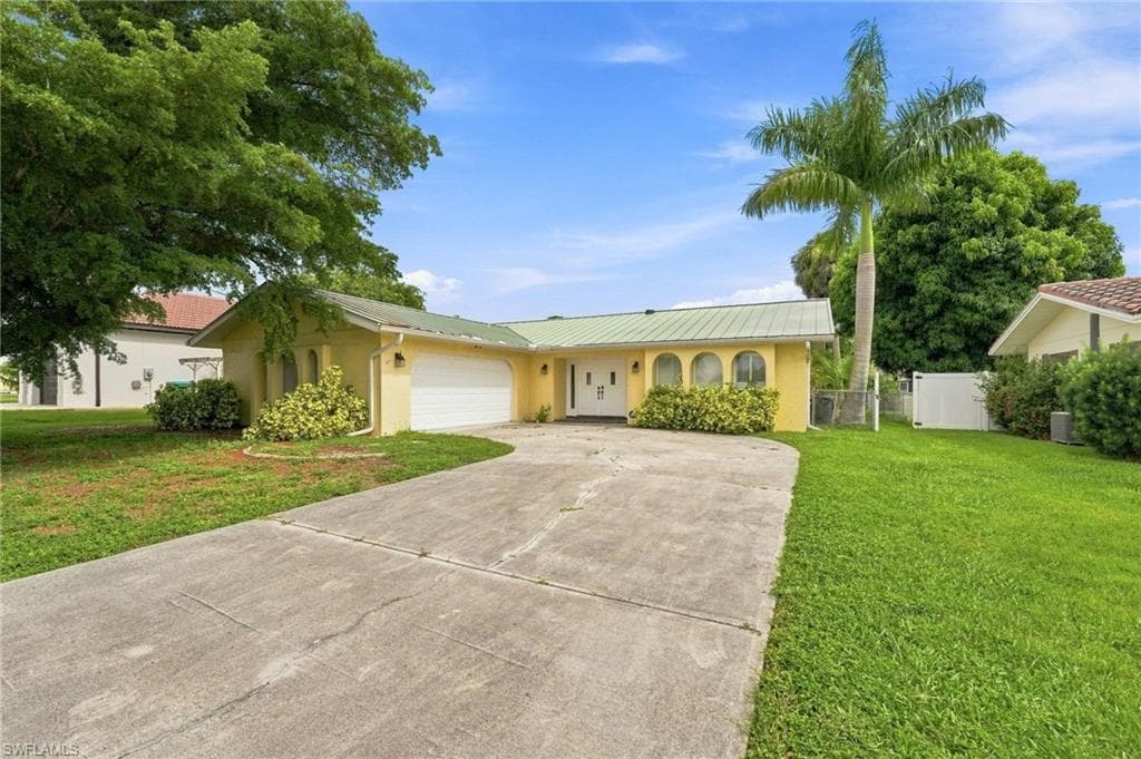 902 El Dorado Pkwy, Cape Coral, photo 2