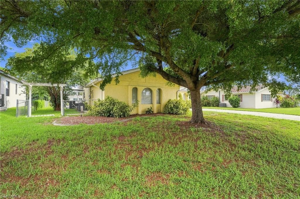 902 El Dorado Pkwy, Cape Coral, photo 3