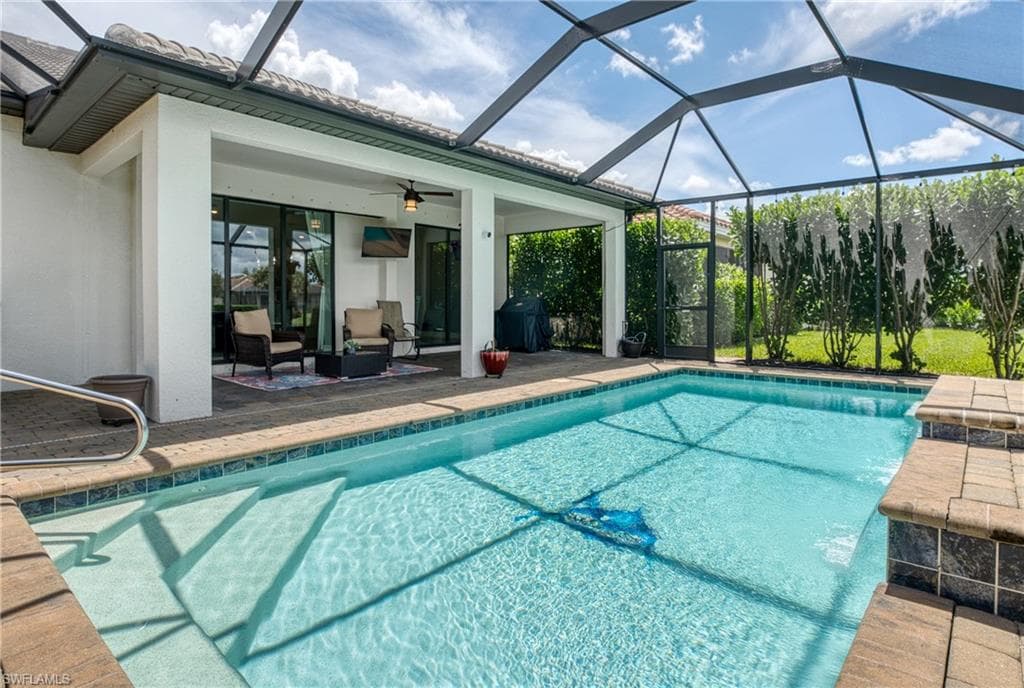 2133 Clementine St, Naples