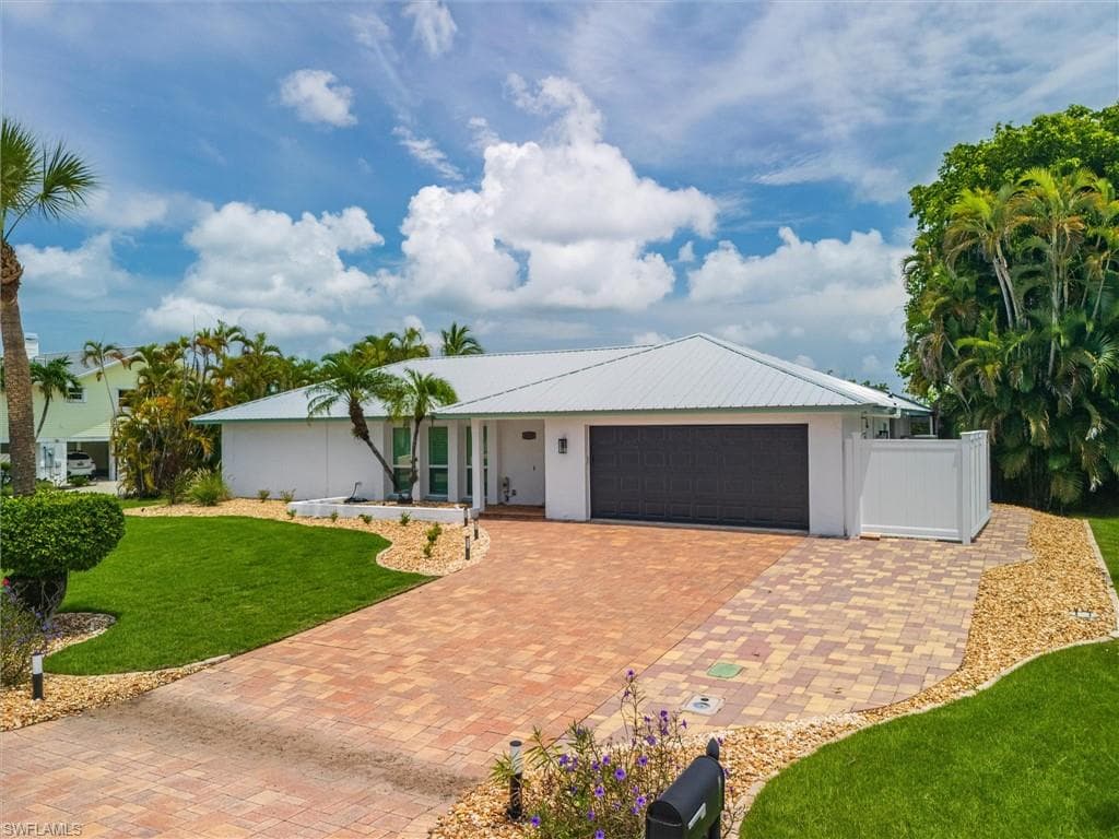 1477 Albatross Rd, Sanibel, photo 2