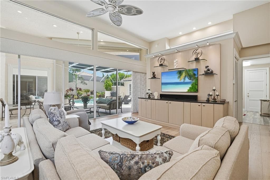 7976 Grand Bay Dr #5, Naples, photo 2
