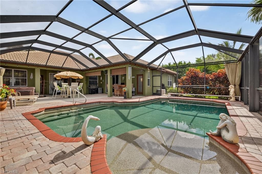 10650 Sir Michaels Place Dr, Bonita Springs, photo 2