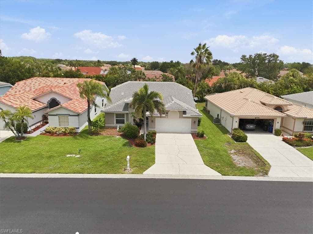 8137 Breton Cir, Fort Myers, photo 3