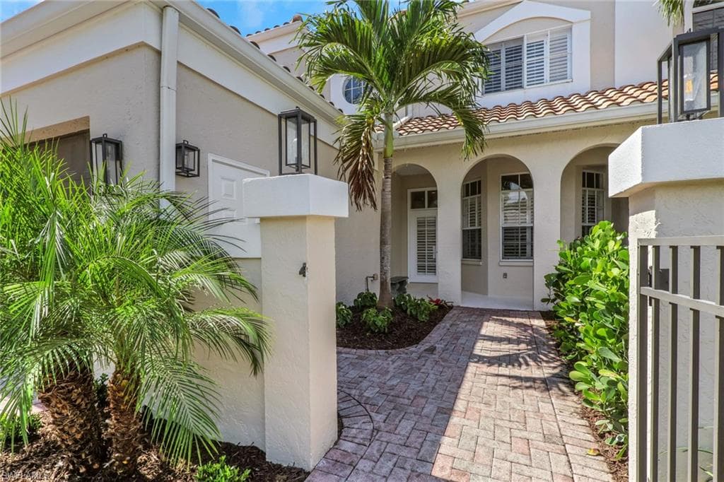 4872 Boulevard Ct, Naples, photo 2