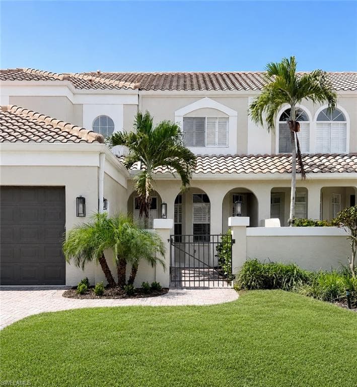 4872 Boulevard Ct, Naples