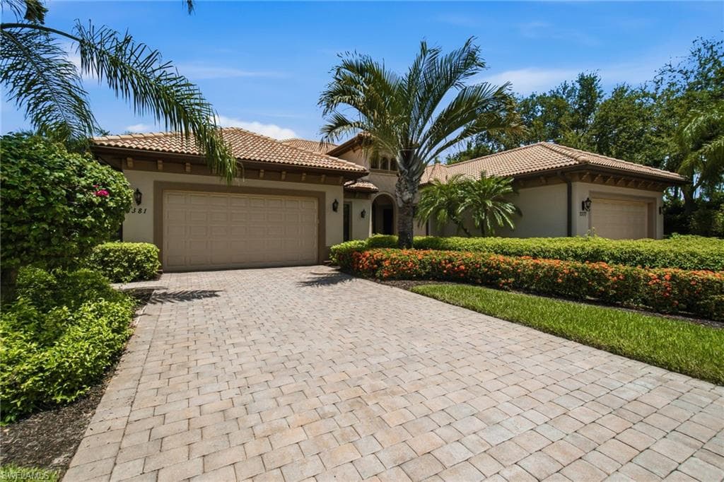 7381 Moorgate Point Way, Naples, photo 2