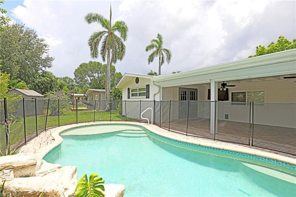 1353 Stadler Dr, Fort Myers, photo 2