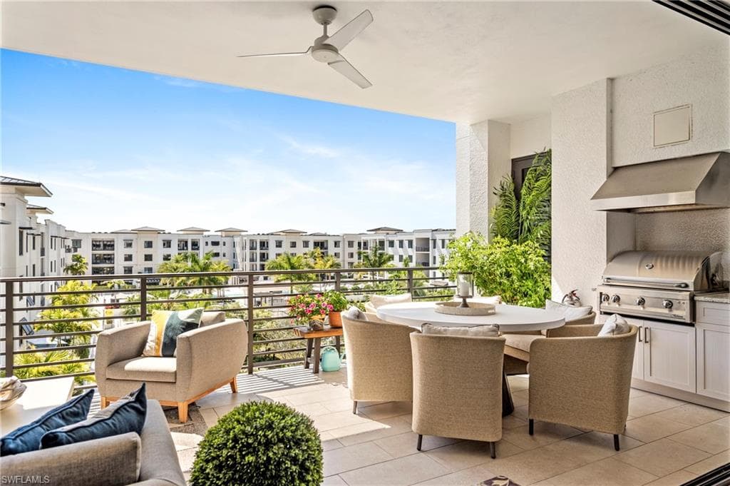 1125 Central Ave #560, Naples