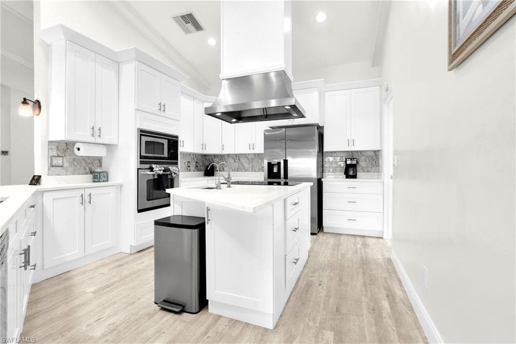 13808 River Forest Dr, Fort Myers, photo 3