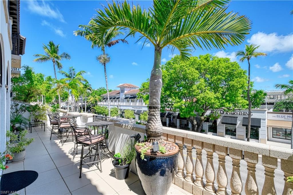 780 5th Ave #203, Naples, photo 2