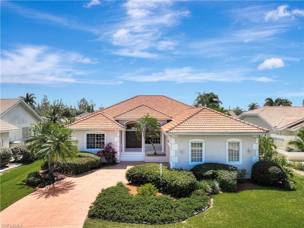 5561 Harborage Dr, Fort Myers, photo 2