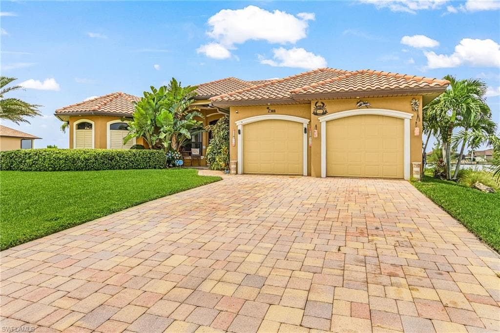 4615 32nd Ter, Cape Coral, photo 2