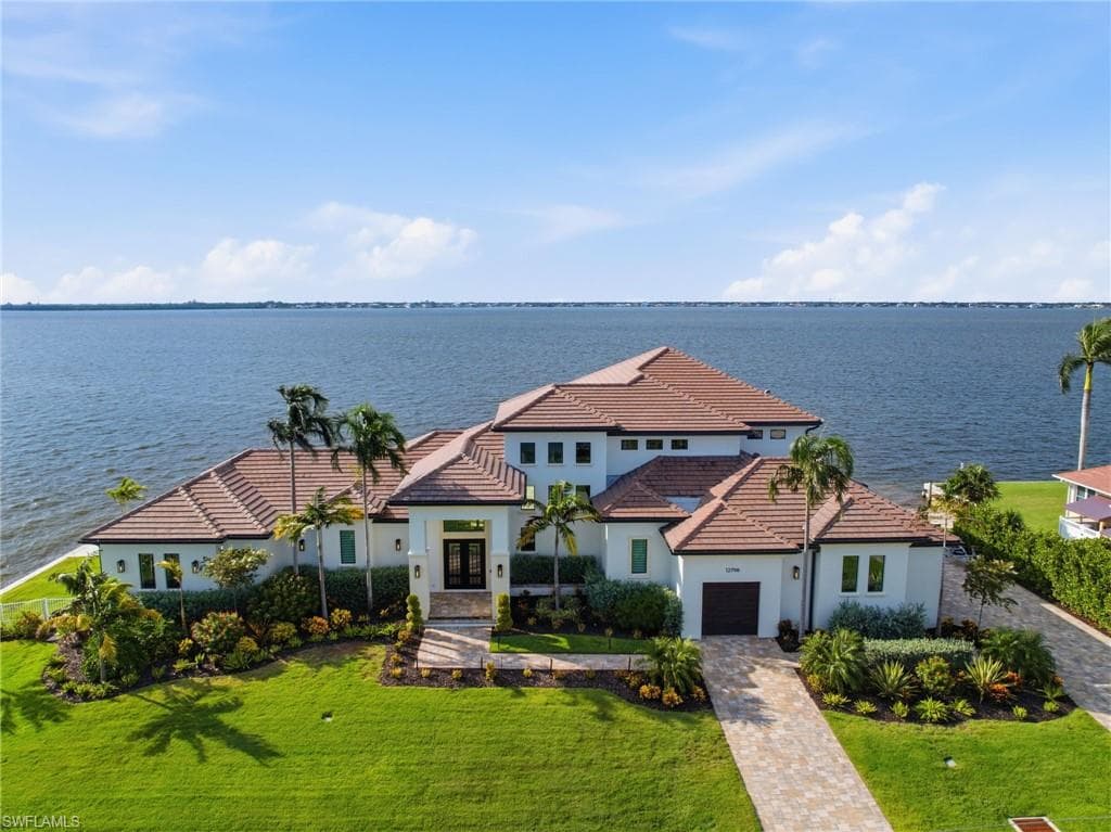 12798 Dennis Dr, Fort Myers