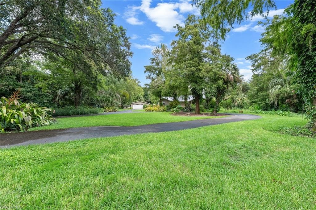 5247 Cherry Wood Dr, Naples