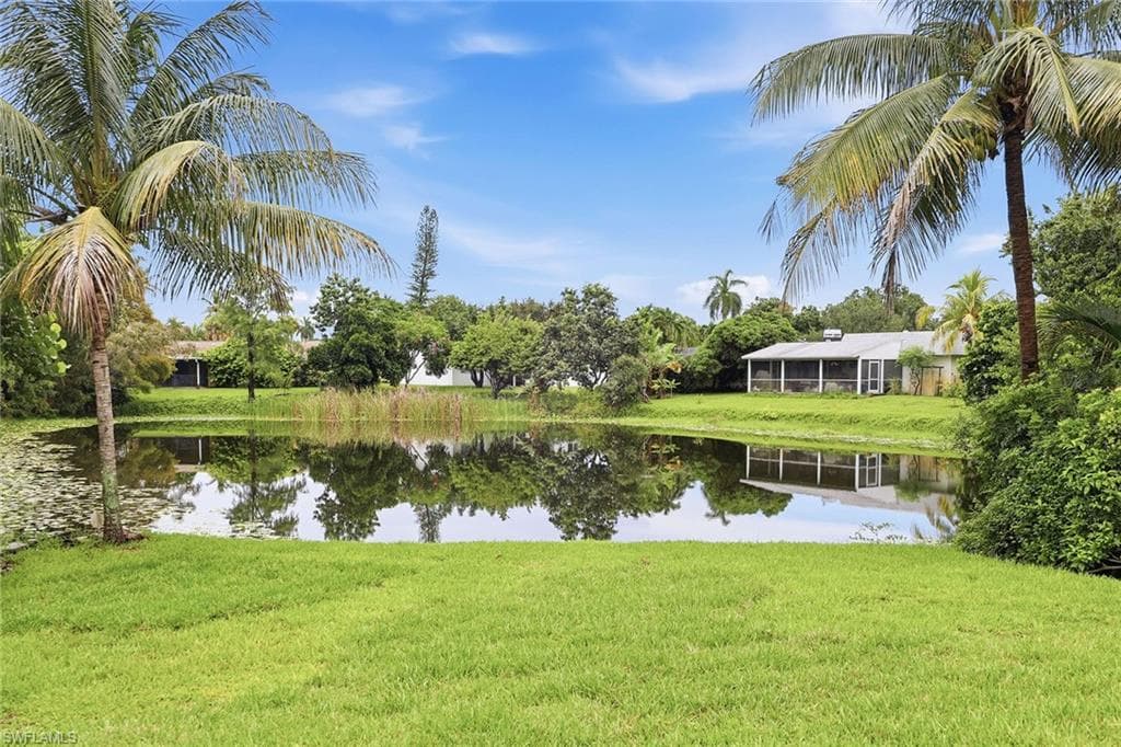 1073 Alhambra Cir, Naples, photo 3