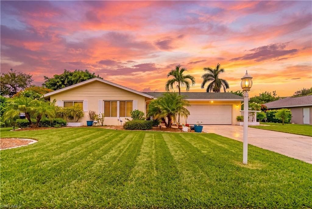 1352 Oaklawn Ct, Fort Myers