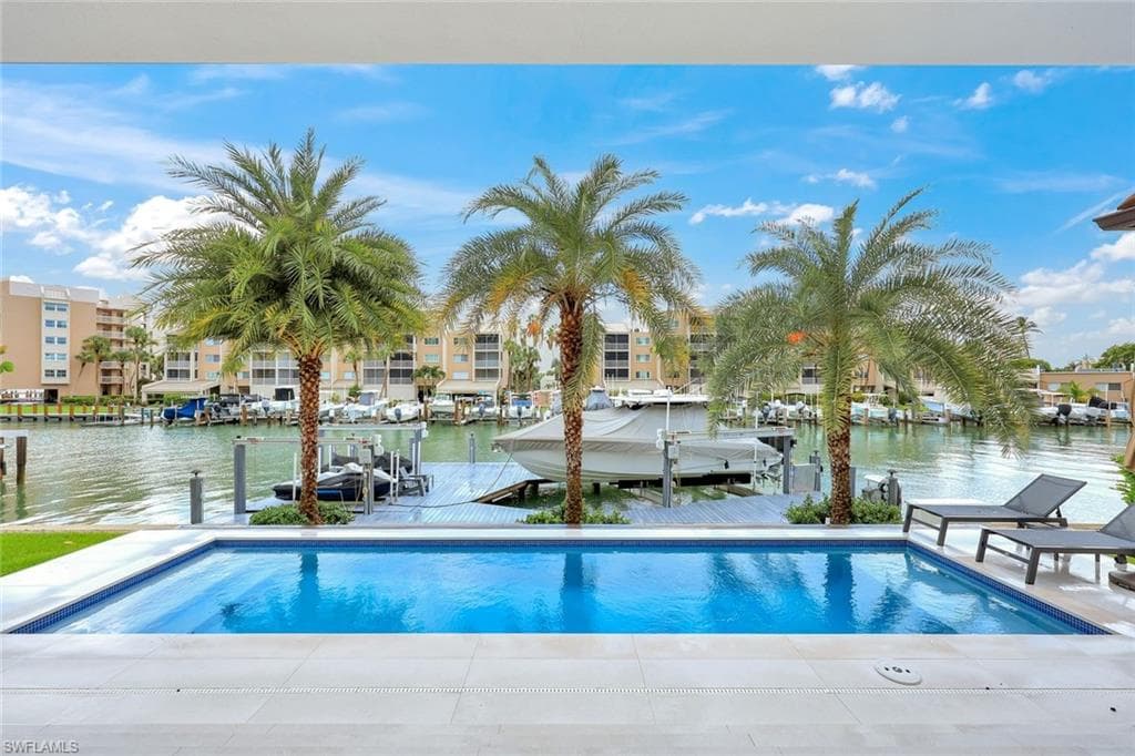 860 Partridge Ct, Marco Island
