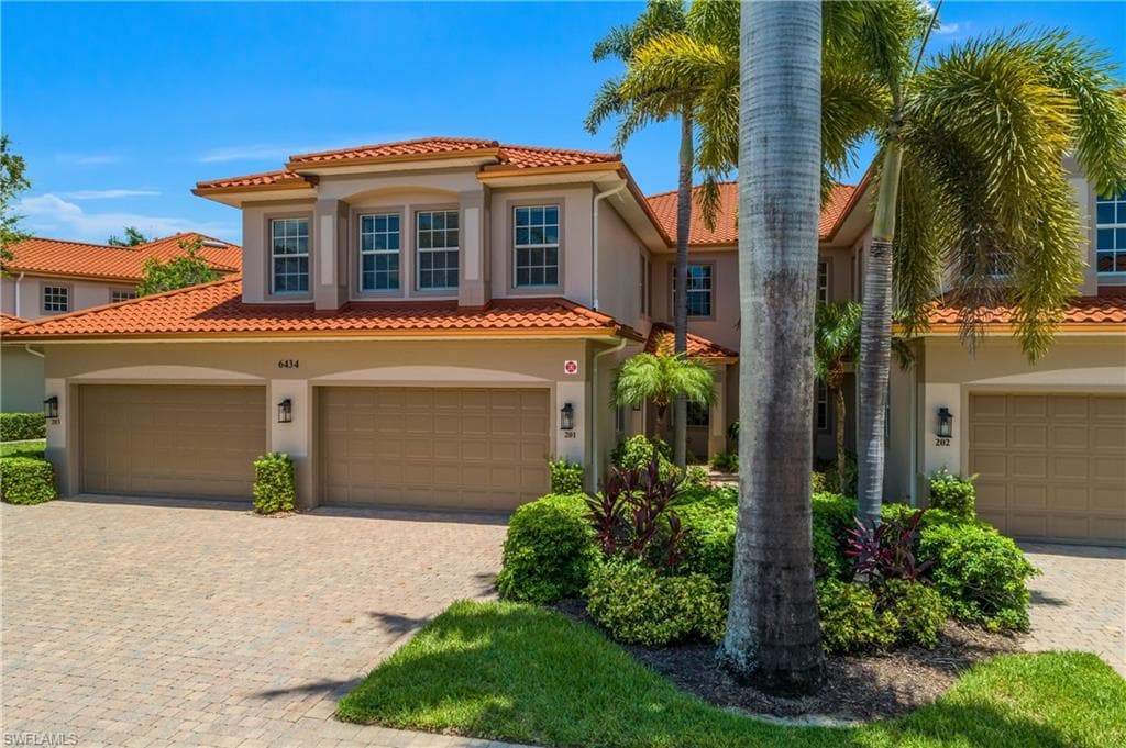 6434 Legacy Cir #401, Naples, photo 2