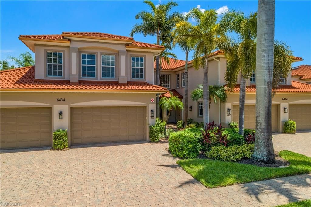 6434 Legacy Cir #401, Naples, photo 3