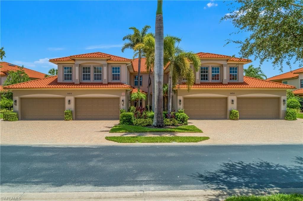 6434 Legacy Cir #401, Naples