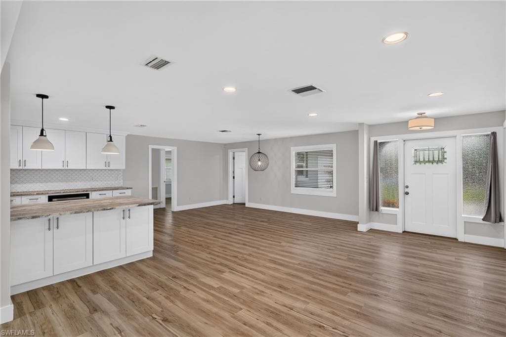 4957 Sorrento Ct, Cape Coral, photo 3