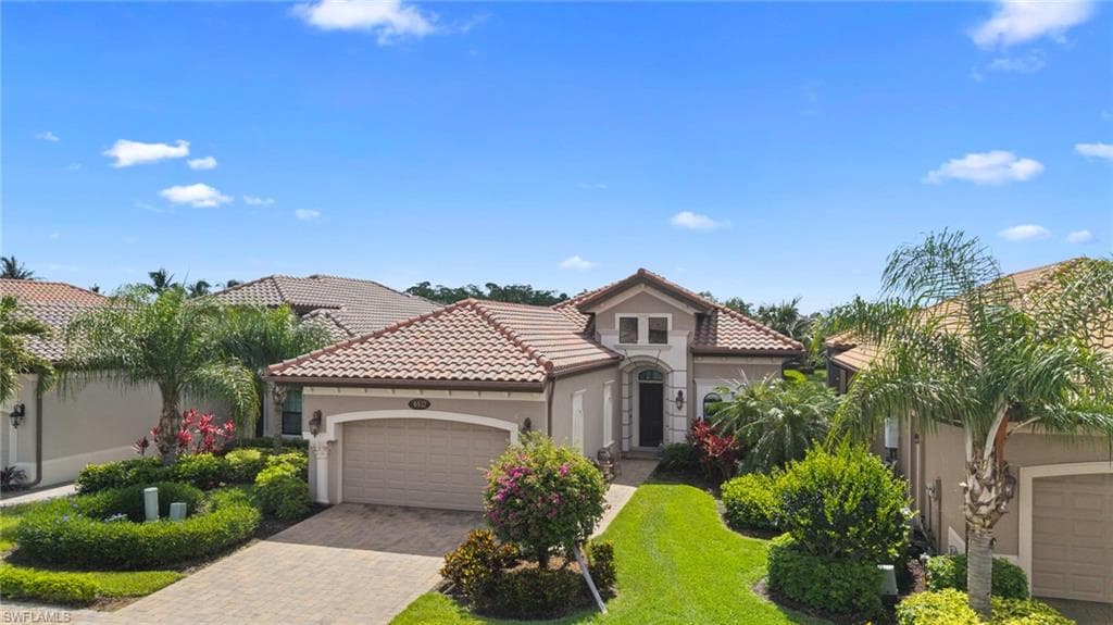 6522 Roma Way, Naples