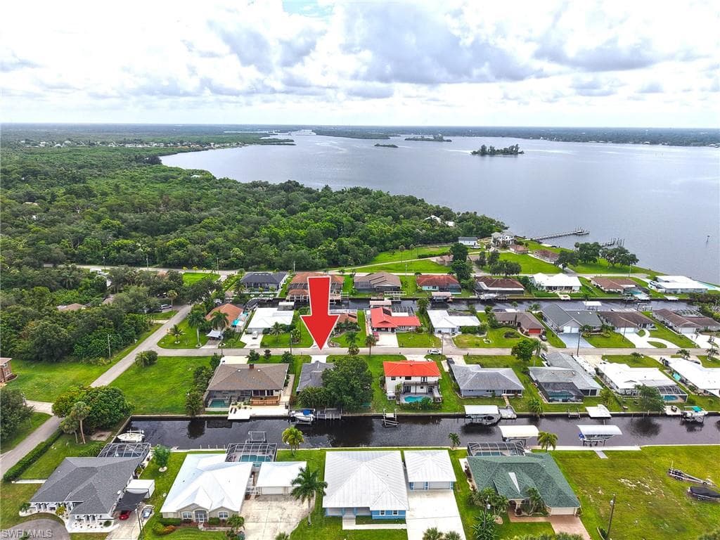 7228 Reymoor Dr, North Fort Myers