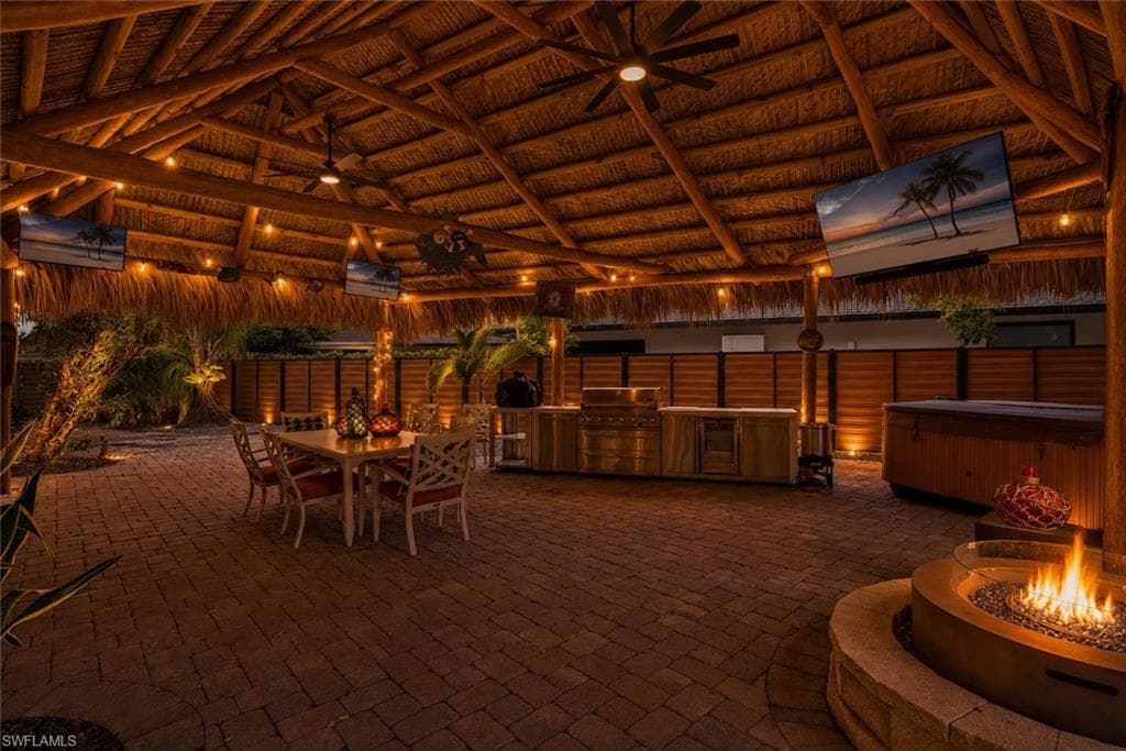 625 Sunnyside Ct, Fort Myers, photo 2